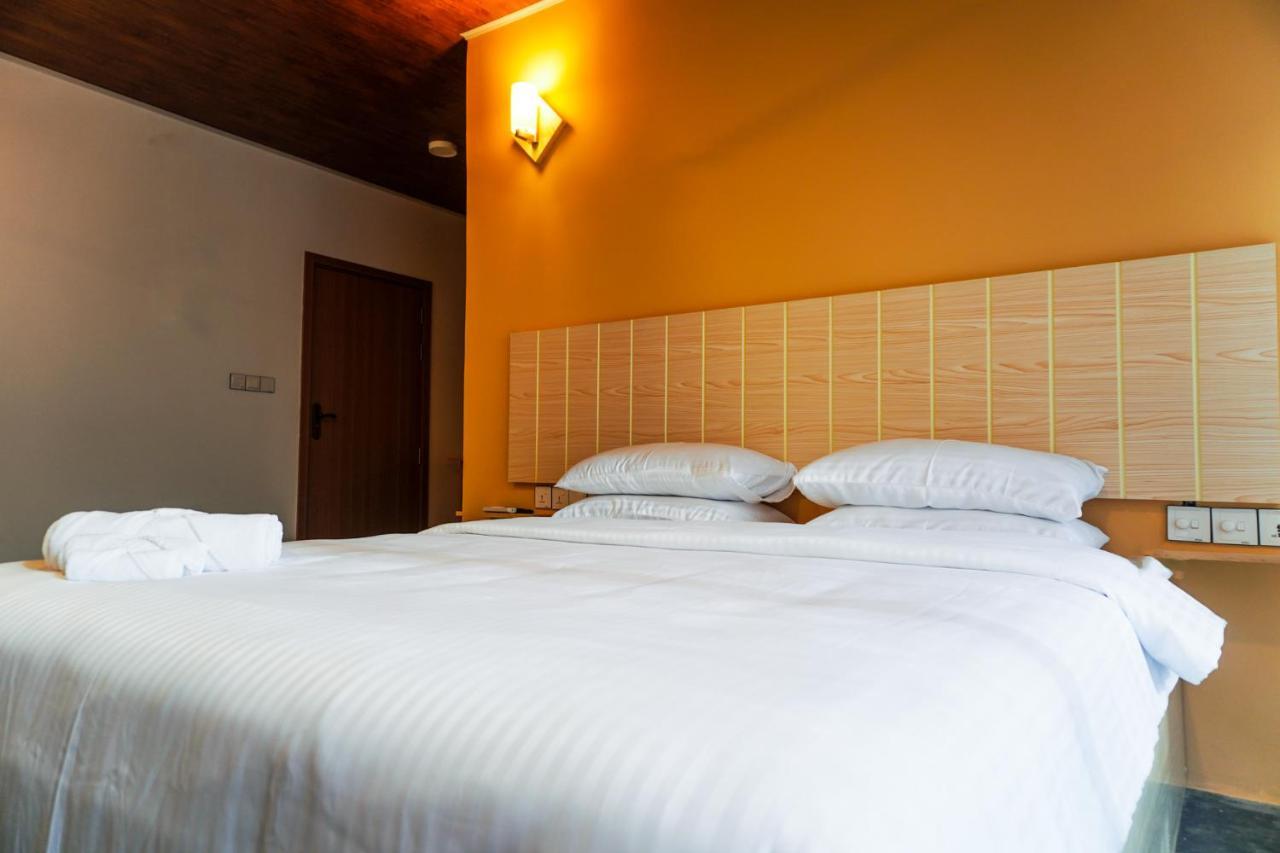 The Zen Den Hotel Thulusdhoo Ngoại thất bức ảnh